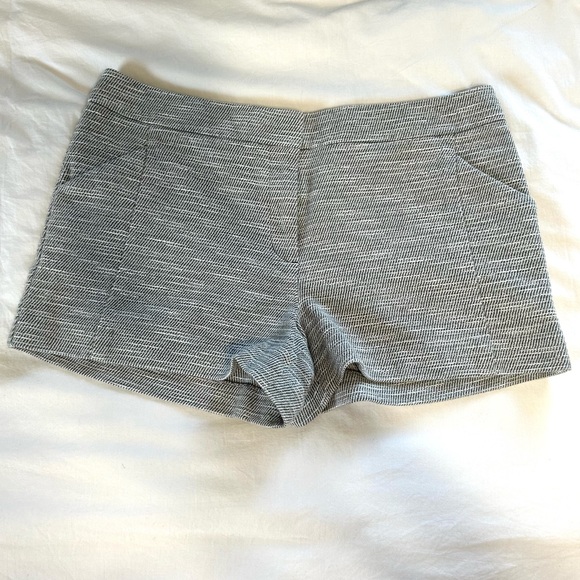 LOFT Pants - Loft textured grey shorts size 12